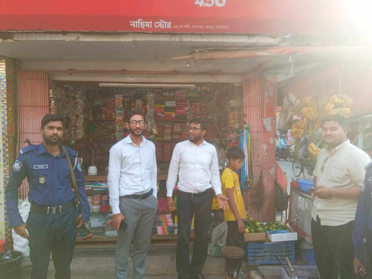 বান্দরবানে আসন্ন রমজান উপলক্ষে দ্রব্যমূল্য নিয়ন্ত্রণে মনিটরিং টিমের মোবাইল কোর্ট পরিচালনা।